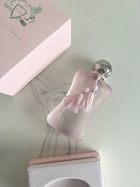 Delina- perfume